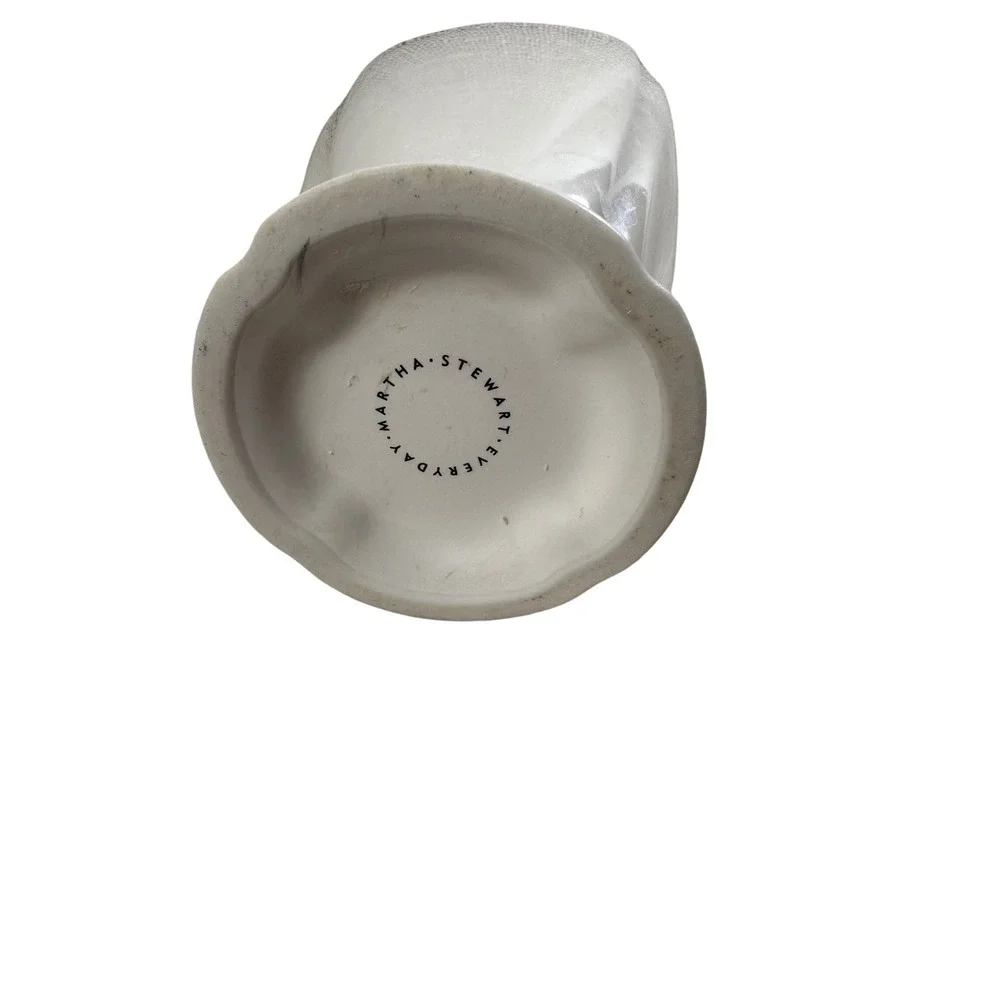 Martha Stewart Everyday Cream Ceramic Vase Scalloped Pedestal Base 4.5 Inch‎